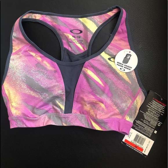 Oakley Other - NWT Oakley sports bra w/ adjustable clip back